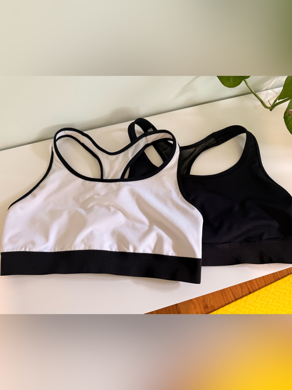 Victoria's Secret Sport Medium Coverage Mesh Back Sports Bras